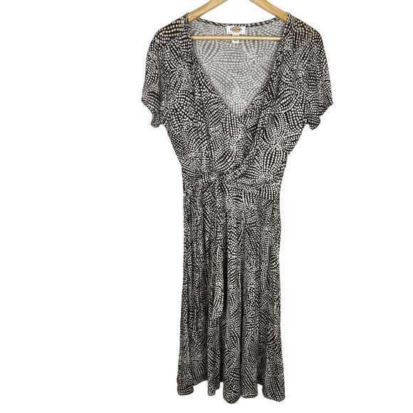 TALBOTS Army Green White Dots Design Short Sleeve Front Wrap Dress Size Medium - Picture 1 of 6